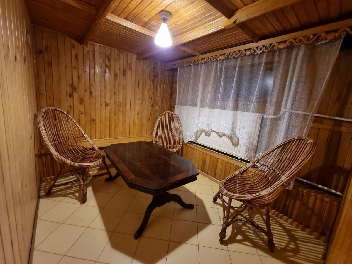 Mountain House Hotel Ustrzyki Dolne Buitenkant foto