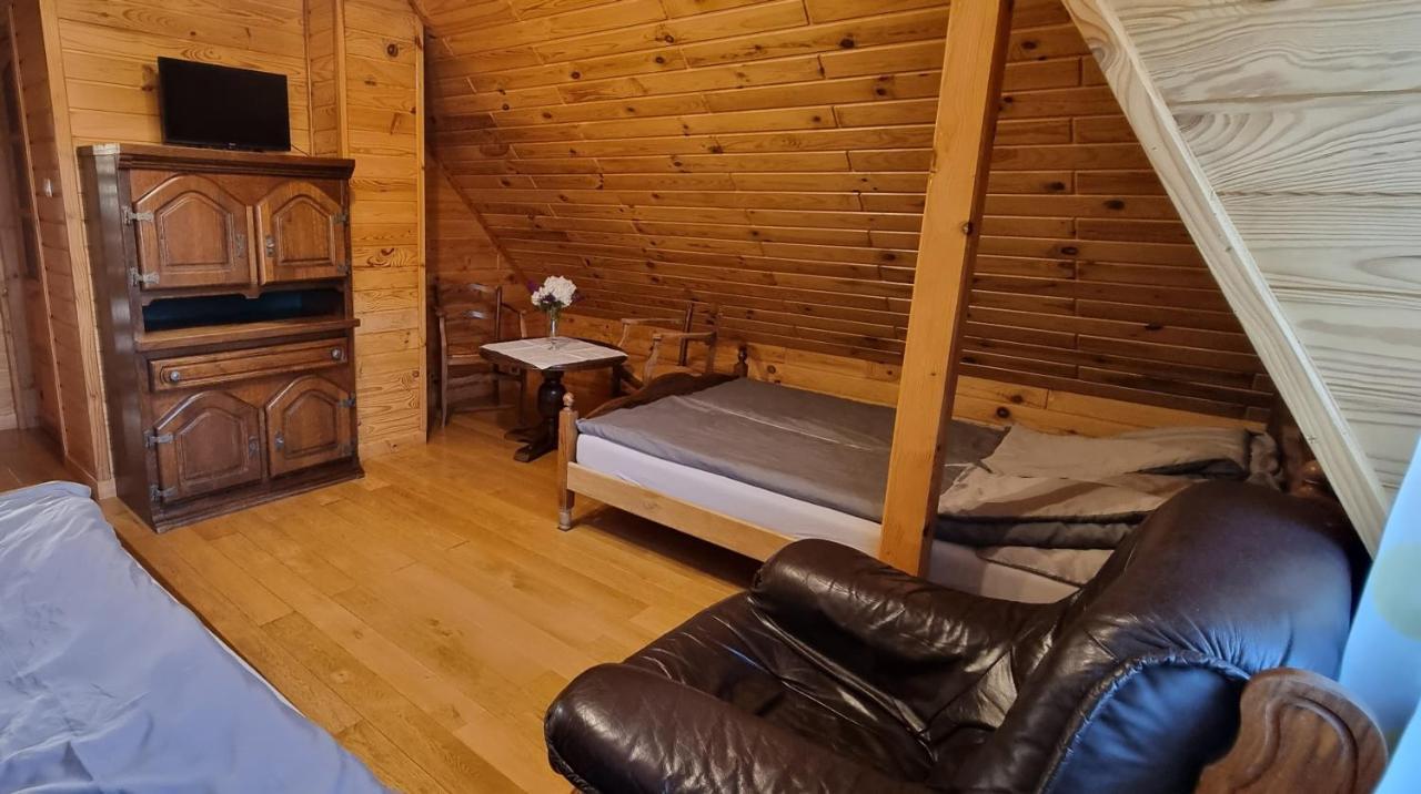 Mountain House Hotel Ustrzyki Dolne Buitenkant foto