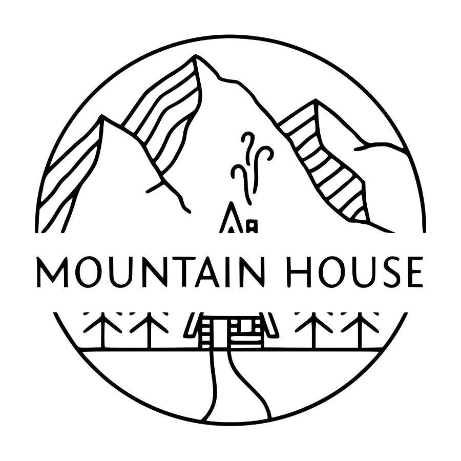 Mountain House Hotel Ustrzyki Dolne Buitenkant foto