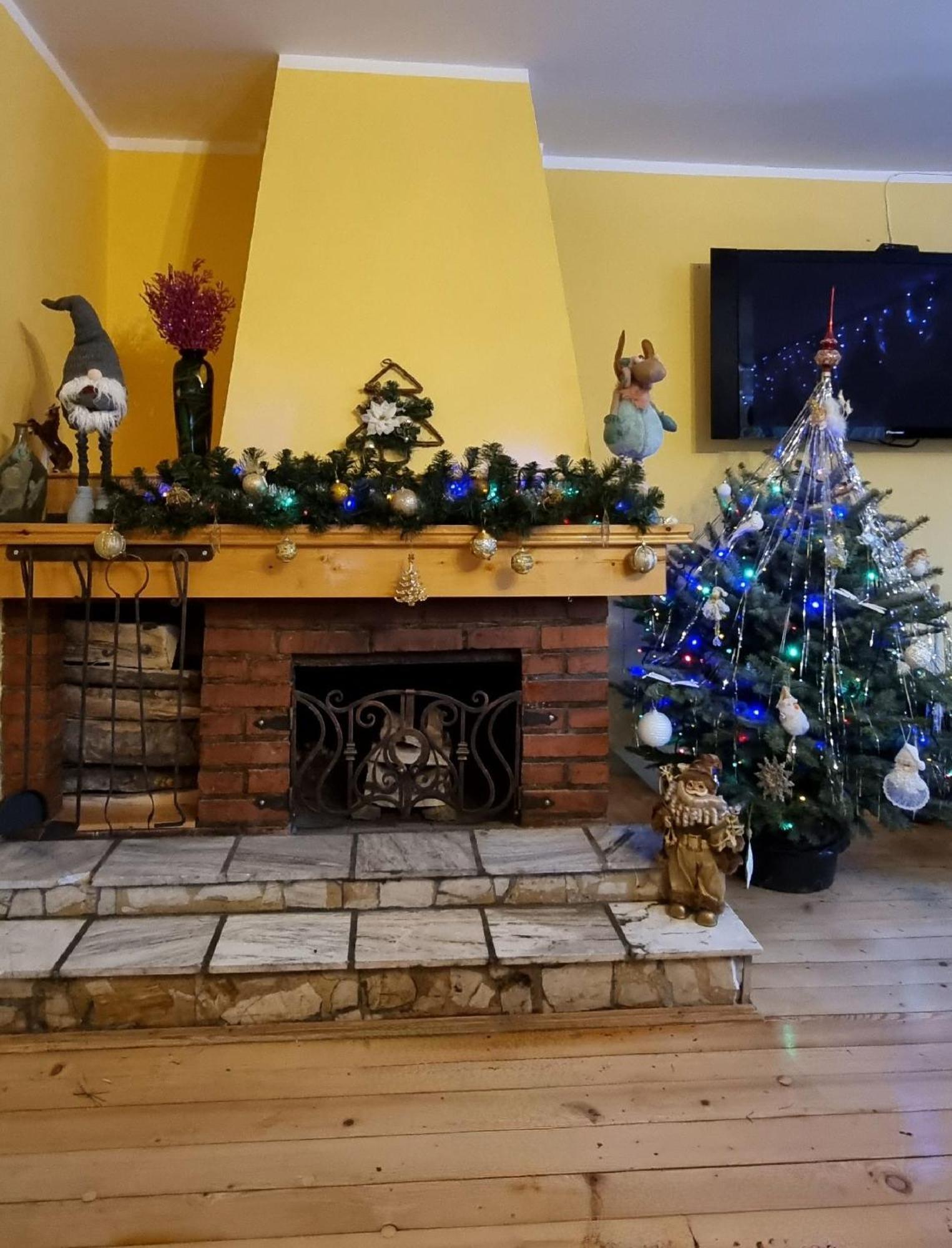Mountain House Hotel Ustrzyki Dolne Buitenkant foto