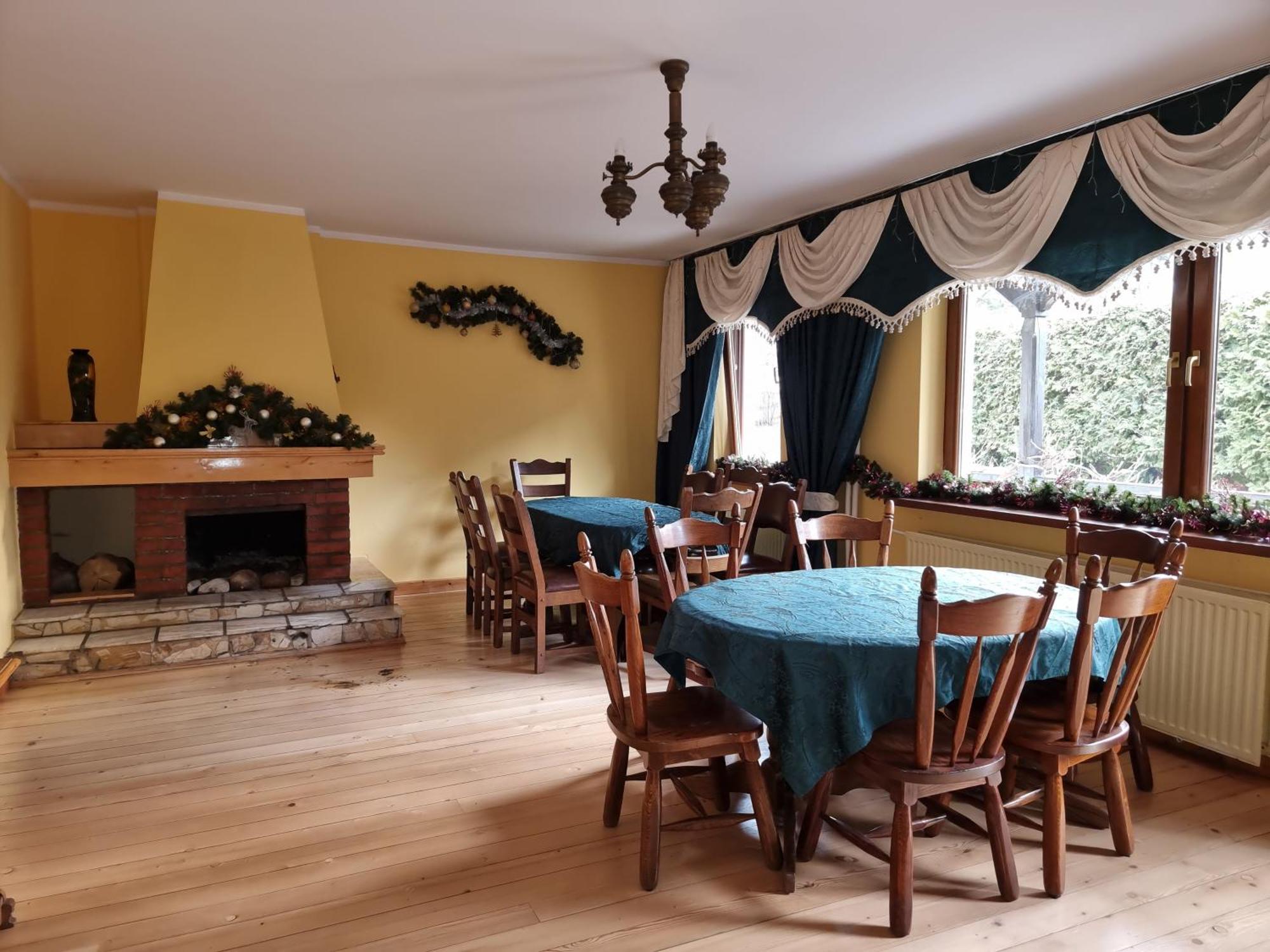 Mountain House Hotel Ustrzyki Dolne Buitenkant foto