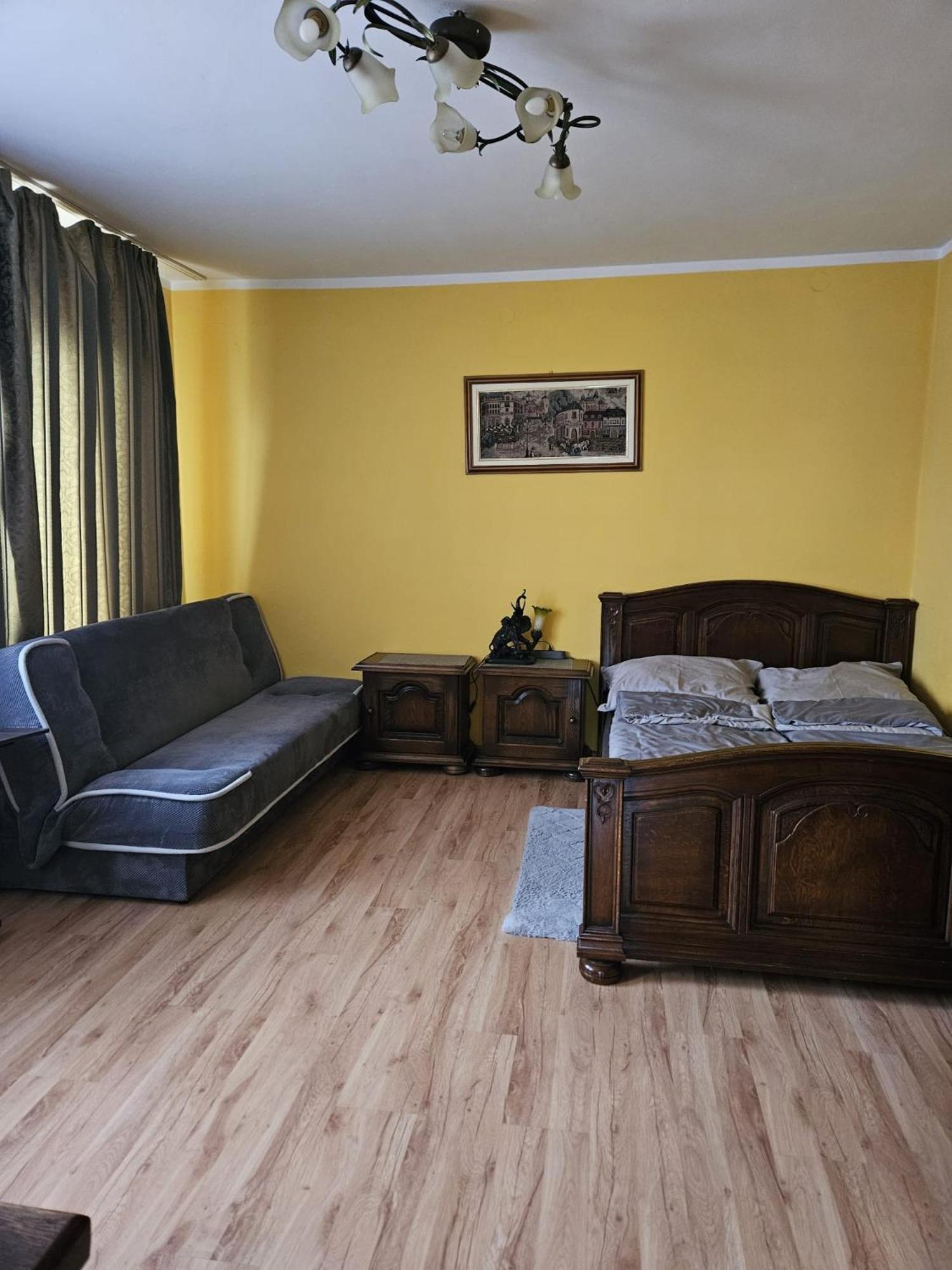 Mountain House Hotel Ustrzyki Dolne Buitenkant foto